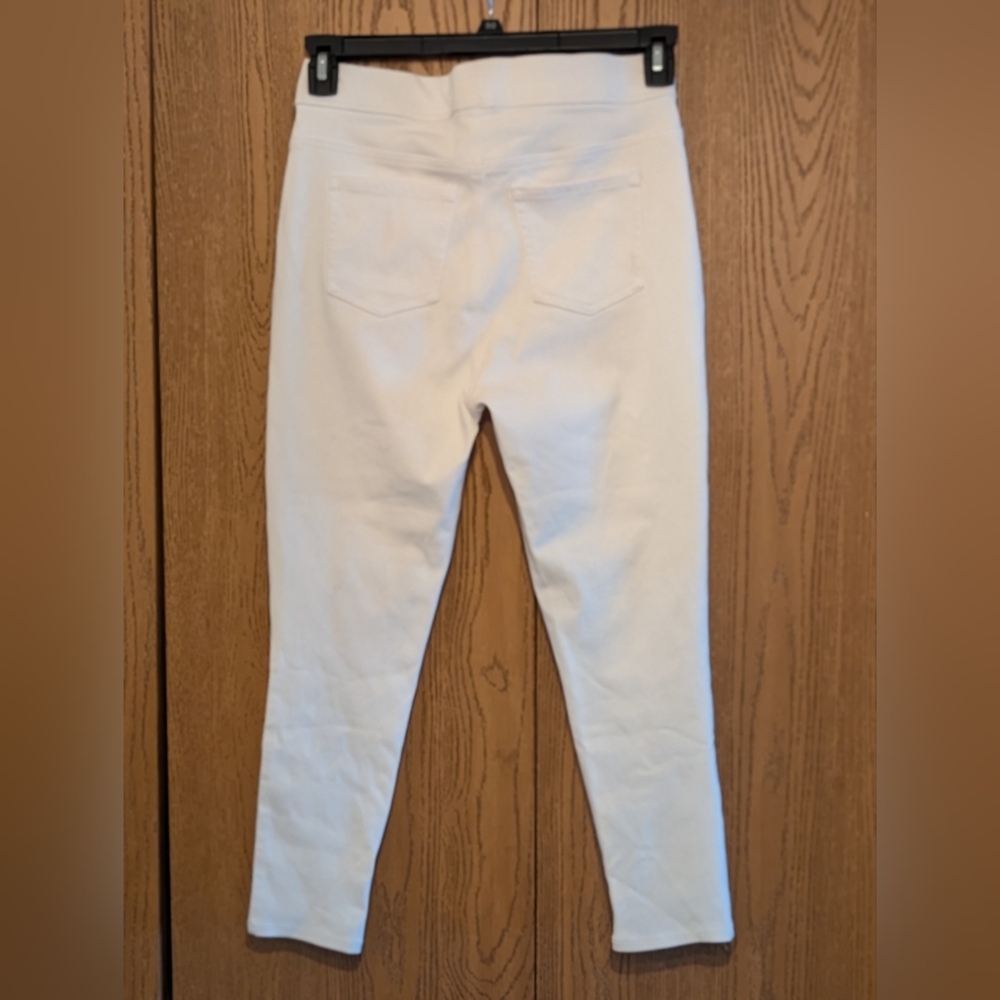 Chic White Jeggings - Picture 2 of 6